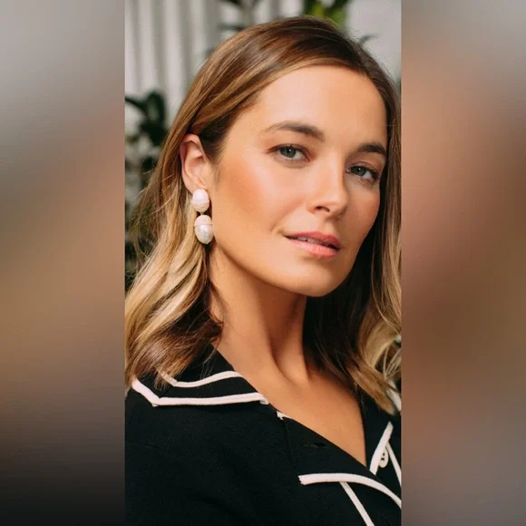 TUCKERNUCK Pearl + Fuchsia Raffia Nelle Drop Lantern Earrings | New - Picture 2 of 6